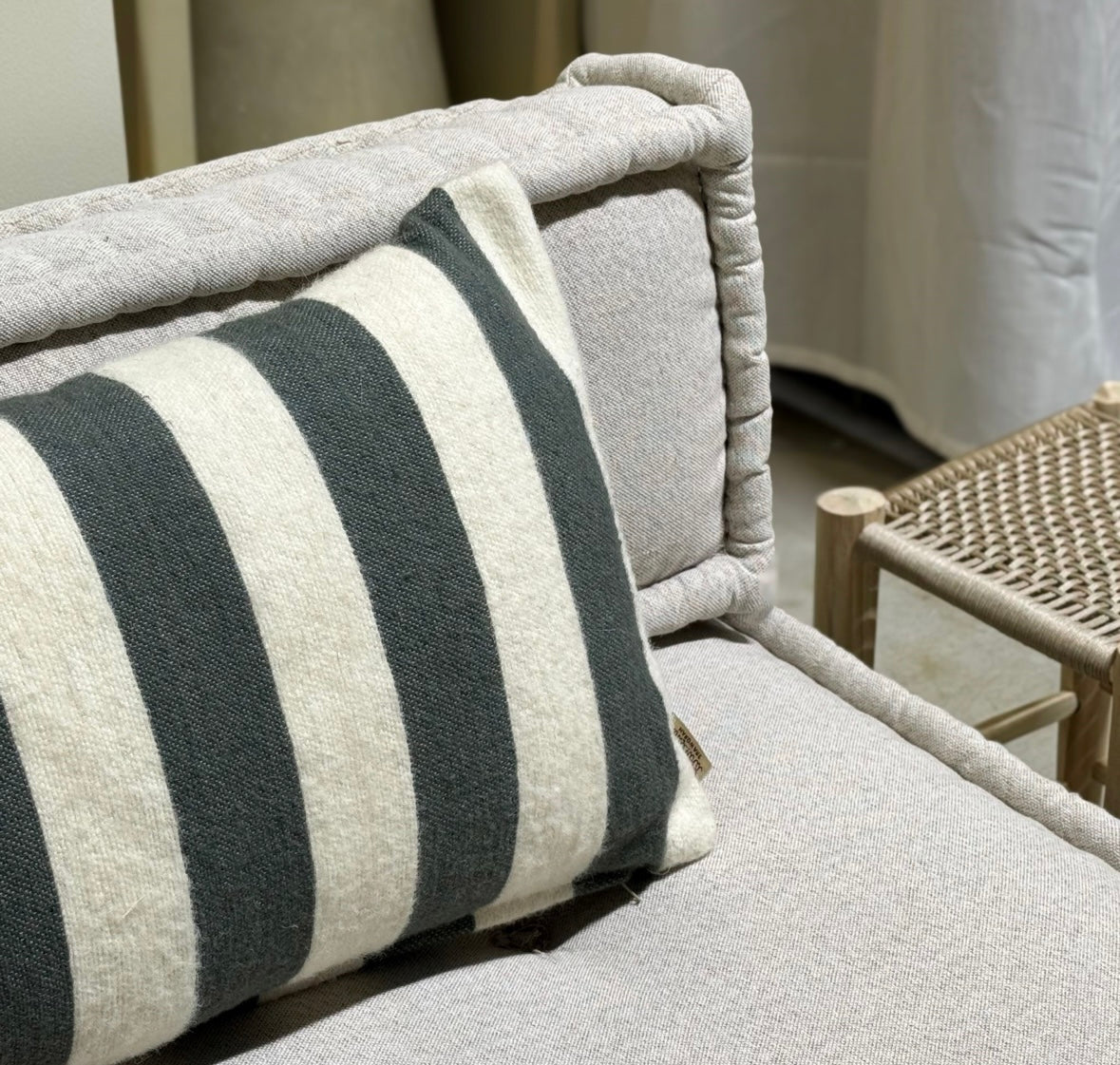 Grijs strepen kussen