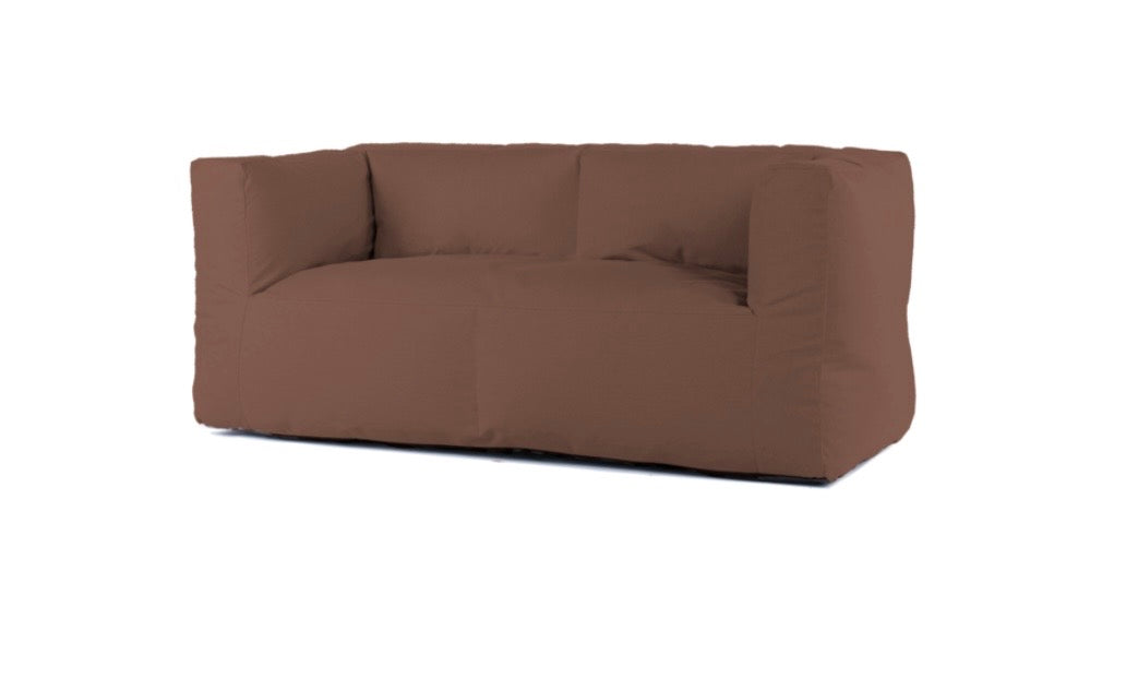 Bryck 2 sits bank