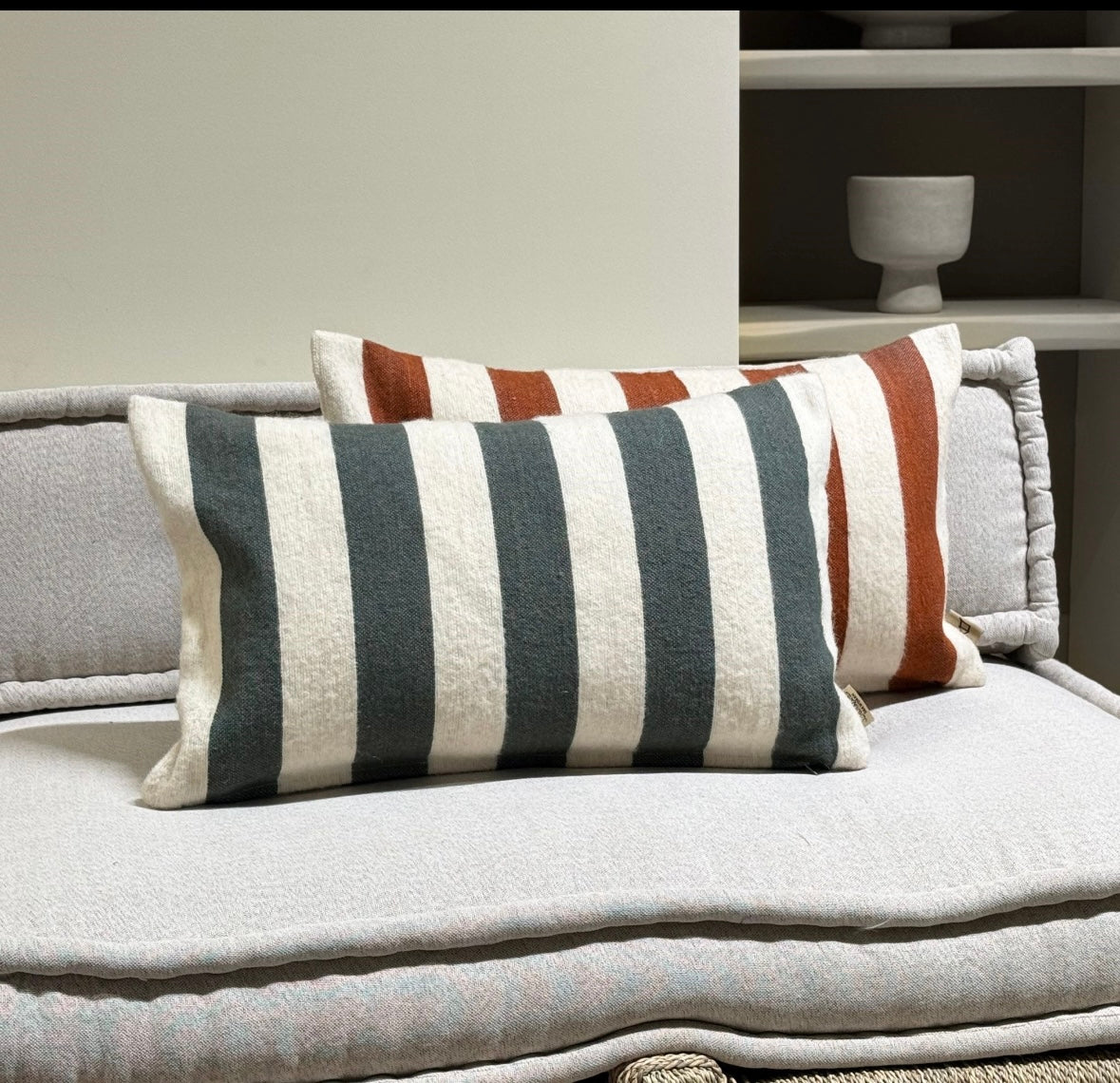 Grijs strepen kussen