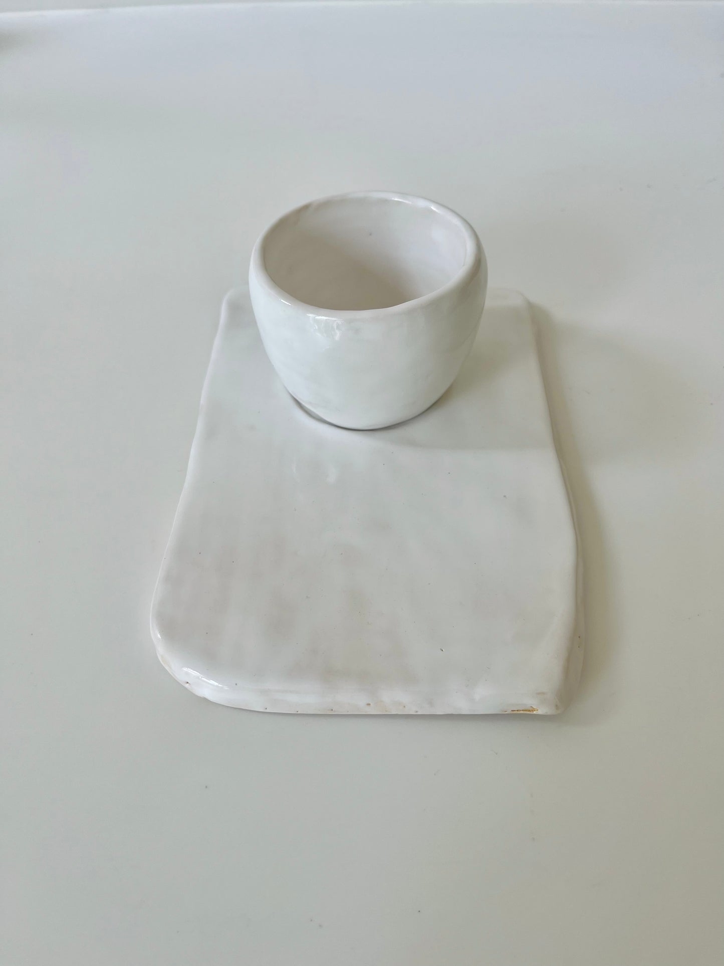 Mokje met dienblad Huub wit