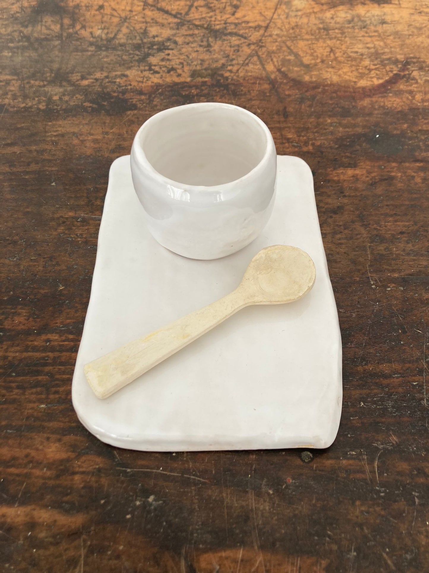 Mokje met dienblad Huub wit